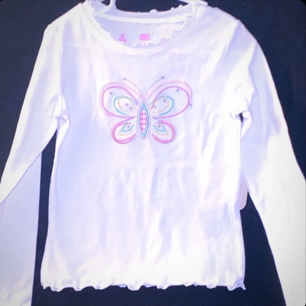 💞 New Girls Size 5 White Butterfly Long Sleeved Tee